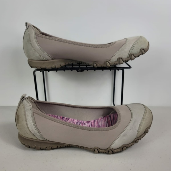 Skechers relaxy fit memory foam Sz 7.5 US Slip on Shoes Beige pink - Picture 2 of 8